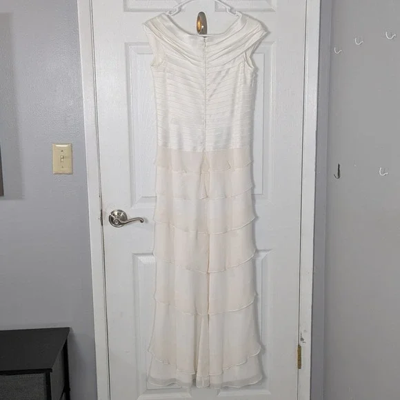 Vintage 100% Silk Tadashi Ivory Pintuck Top Ruffle Tiered Wedding Dress US 4